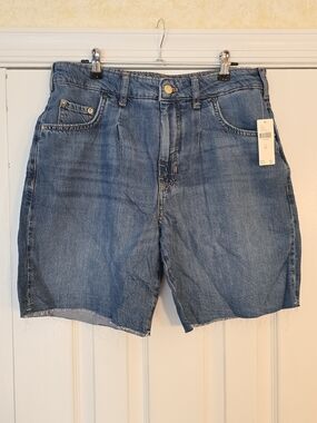 NWT Pilcro Denim Shorts w/Raw Hem - 26
